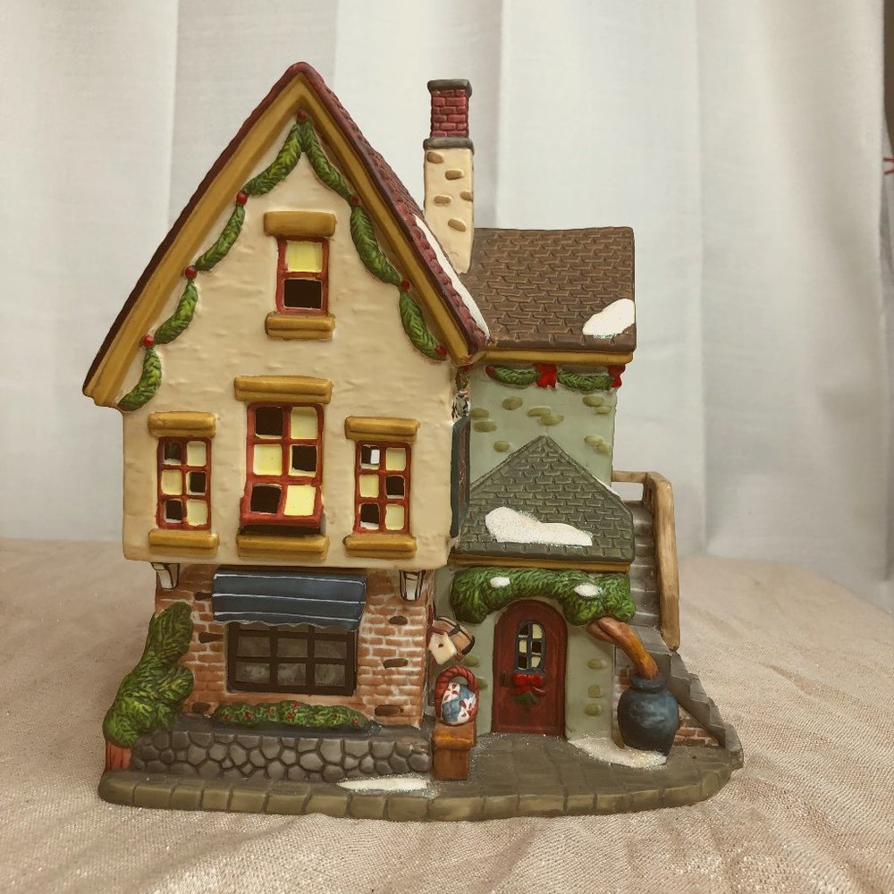 Pottery Shop Christmas Holiday Village Collectible Glitter Detail